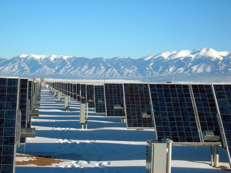 Can You Go off the Grid with Solar Power?