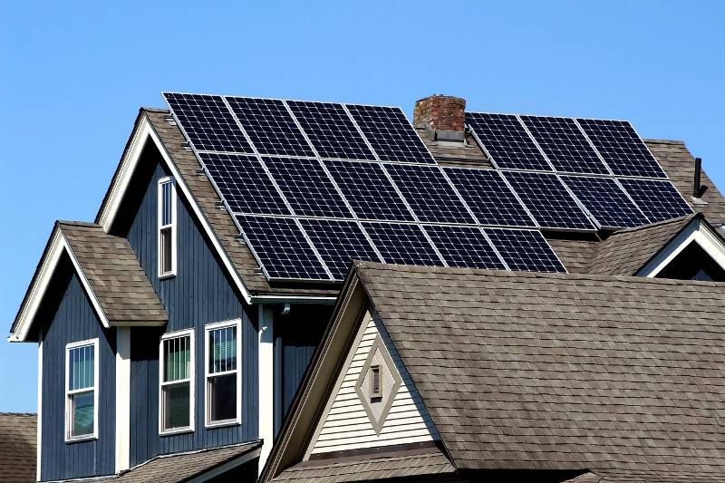 How Many Solar Panels to Run a House